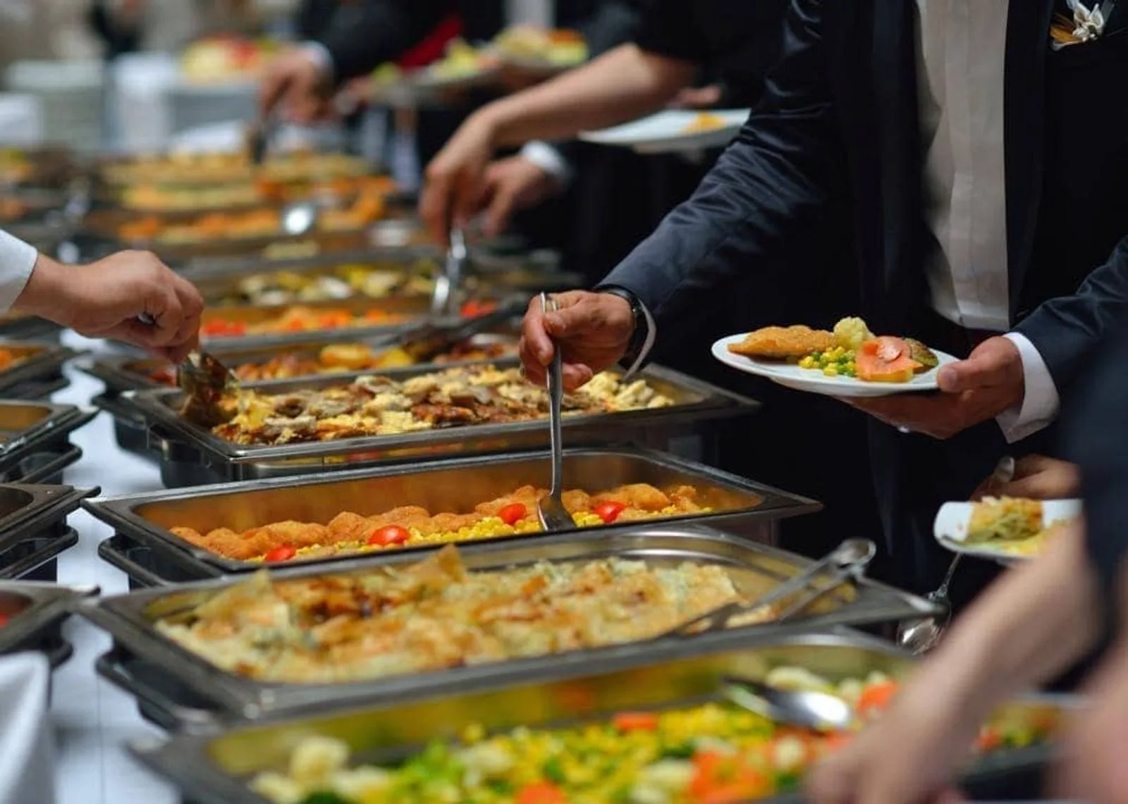 Buffet restaurants foodborne outbreaks